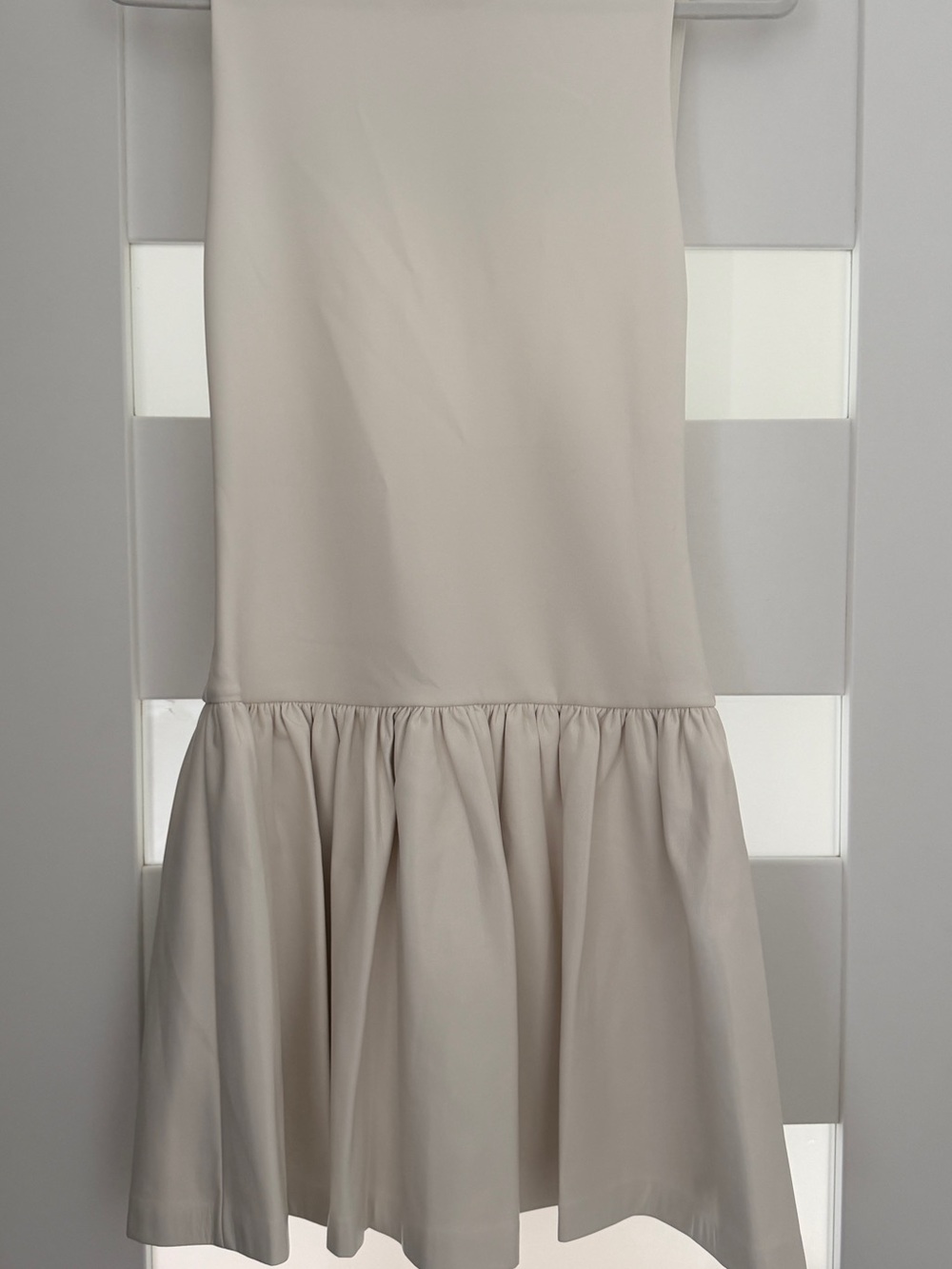 Alice + Olivia Cream Ruffle-Hem A-Line Skirt